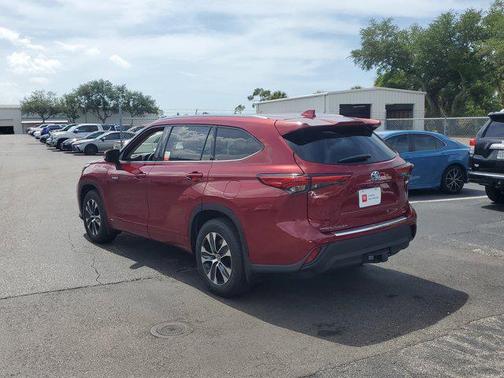 Ruby Flare Pearl 2020 Toyota Highlander Hybrid XLE
