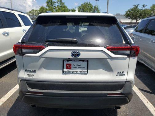 2021 Toyota RAV4 Hybrid XLE