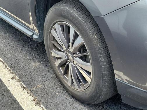 Gun Metallic 2018 Nissan Pathfinder SV
