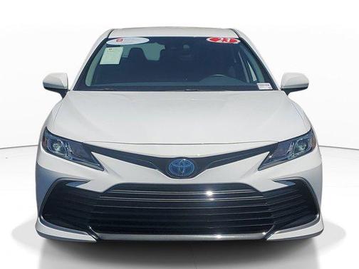 Ice Cap 2023 Toyota Camry LE