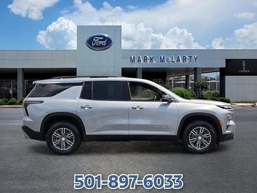 Sterling Gray Metallic 2024 Chevrolet Traverse LT