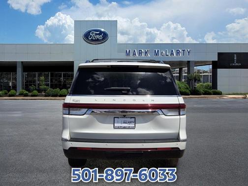 White Metallic 2024 Lincoln Navigator Reserve