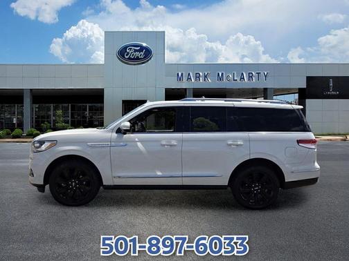 Pristine White 2024 Lincoln Navigator Reserve