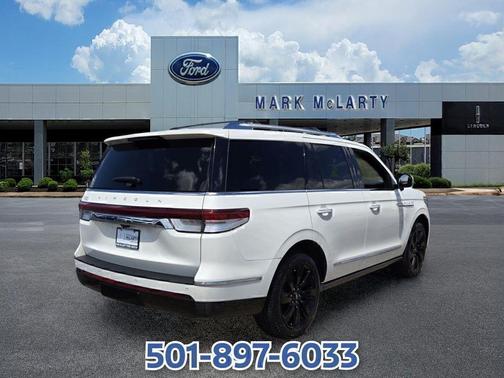 White Metallic 2024 Lincoln Navigator Reserve