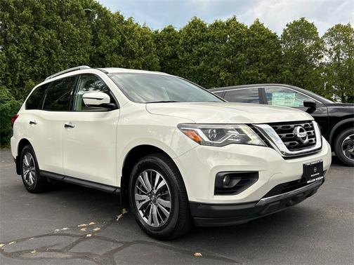 2020 Nissan Pathfinder SL