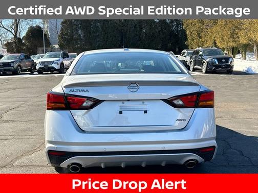 Brilliant Silver Metallic 2025 Nissan Altima SV