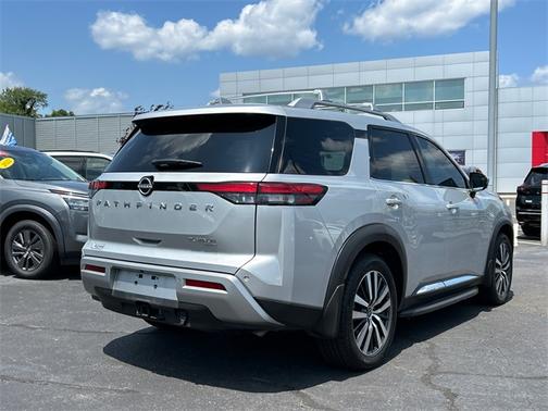 2022 Nissan Pathfinder Platinum
