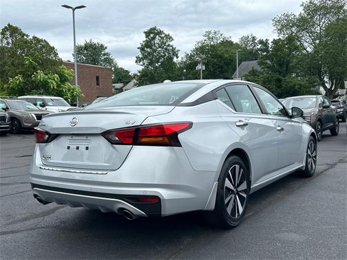2022 Nissan Altima 2.5 SV