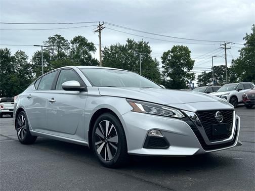 2022 Nissan Altima 2.5 SV
