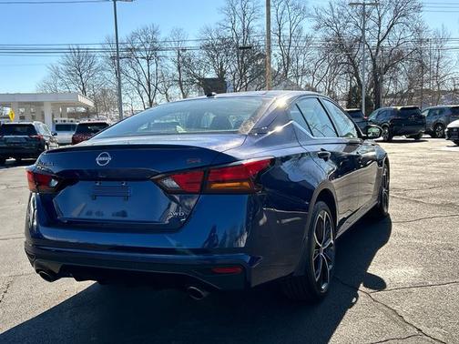 2024 Nissan Altima 2.5 SR