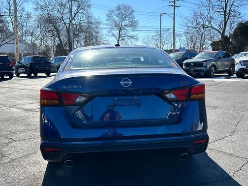 2024 Nissan Altima 2.5 SR