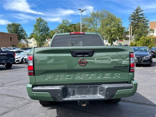2024 Nissan Frontier PRO-4X