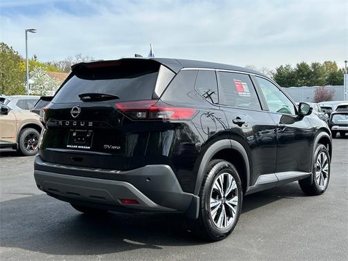 2022 Nissan Rogue SV
