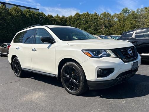 2018 Nissan Pathfinder SL