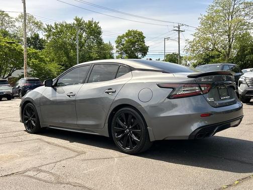 Gun Metallic 2023 Nissan Maxima SR