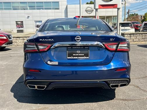 2023 Nissan Maxima SV