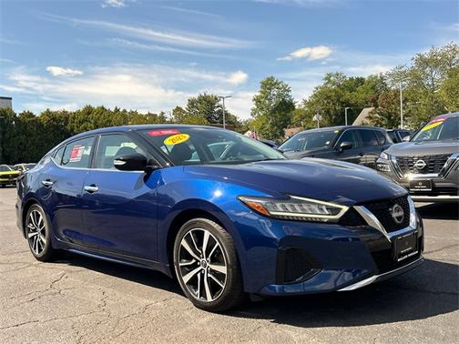 2023 Nissan Maxima SV