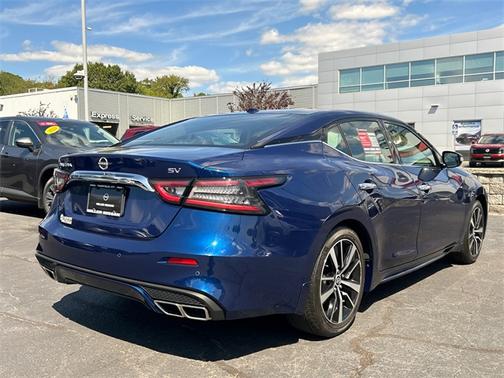 2023 Nissan Maxima SV