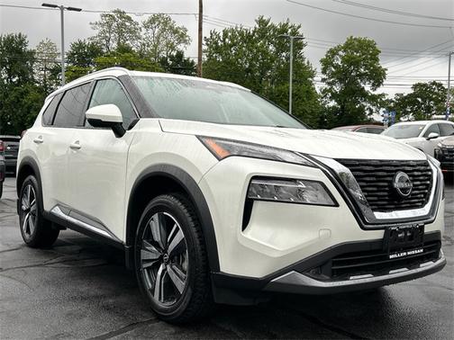 2022 Nissan Rogue SL