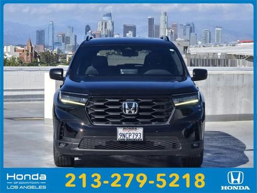 Crystal Black Pearl 2025 Honda Pilot