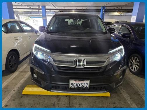 Crystal Black Pearl 2022 Honda Pilot