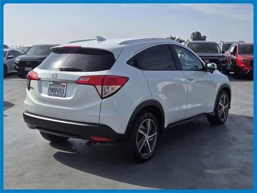 Platinum White Pearl 2021 Honda HR-V