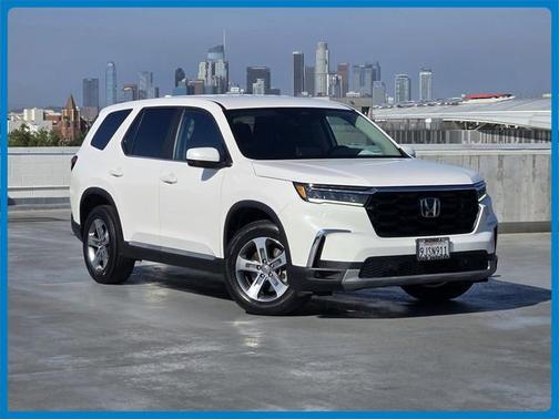 Platinum White Pearl 2024 Honda Pilot