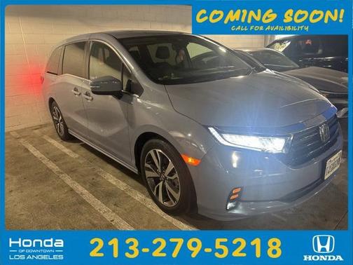 Sonic Gray Pearl 2023 Honda Odyssey