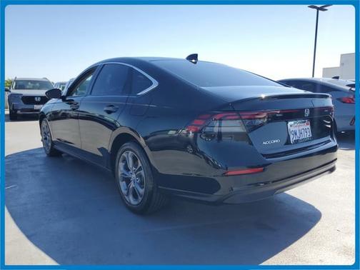 Crystal Black Pearl 2024 Honda Accord