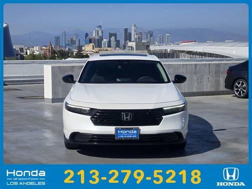 Platinum White Pearl 2025 Honda Accord