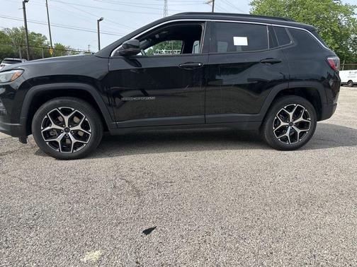 Diamond Black 2025 Jeep Compass Limited