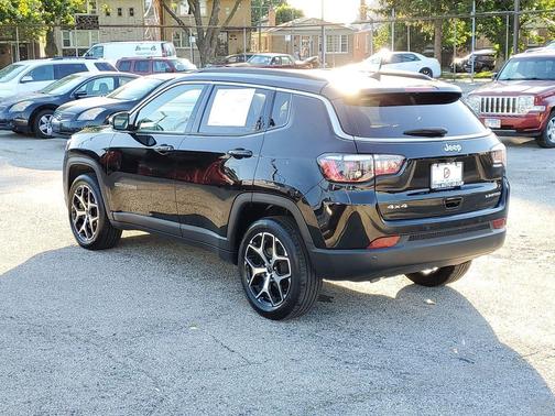 Diamond Black 2025 Jeep Compass Limited