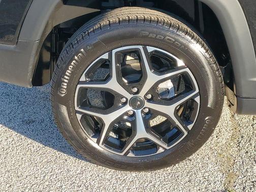 Diamond Black 2025 Jeep Compass Limited