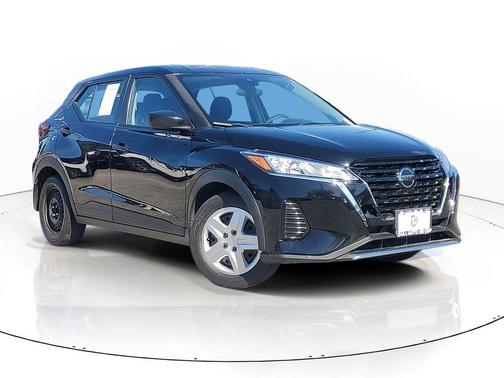 Super Black 2021 Nissan Kicks S
