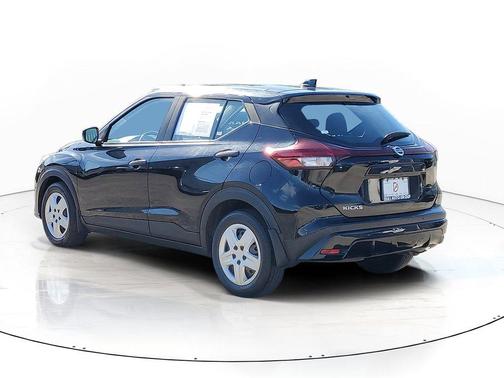 Super Black 2021 Nissan Kicks S