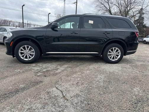 DB Black Crystal Clearcoat 2024 Dodge Durango SXT