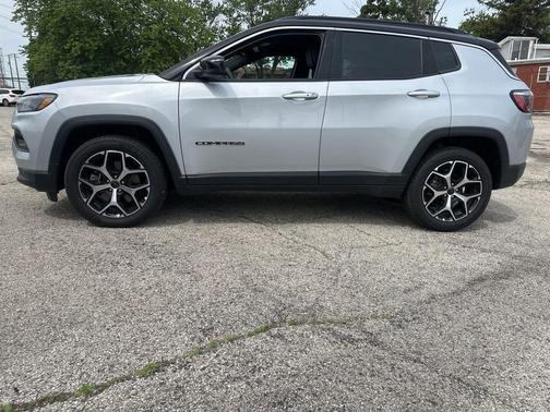 Silver Zynith 2025 Jeep Compass Limited