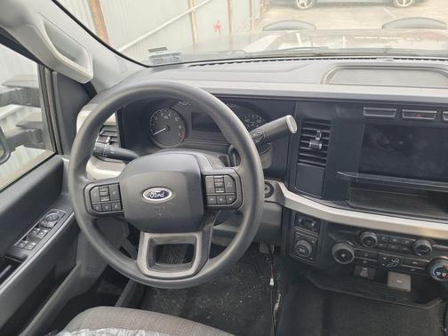 Black Metallic 2024 Ford F-250 XLT