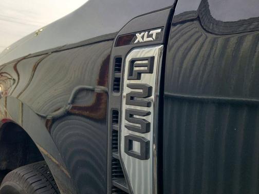 Black Metallic 2024 Ford F-250 XLT