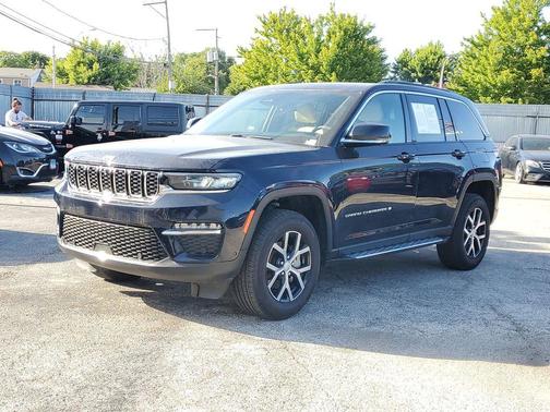 Midnight Sky 2024 Jeep Grand Cherokee Limited