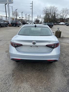 Moonlight Gray Metallic 2024 Alfa Romeo Giulia Ti