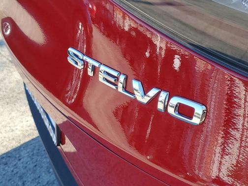 Rosso 2024 Alfa Romeo Stelvio Base