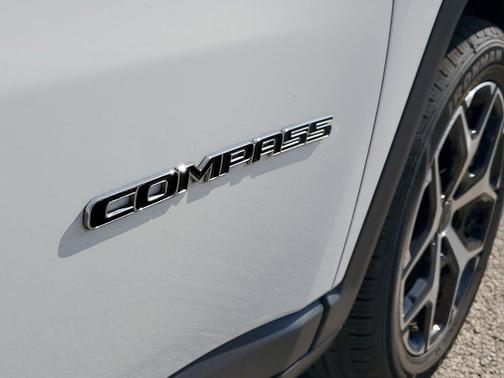 Bright White Clearcoat 2025 Jeep Compass Limited