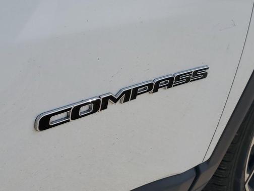 Bright White Clearcoat 2025 Jeep Compass Limited