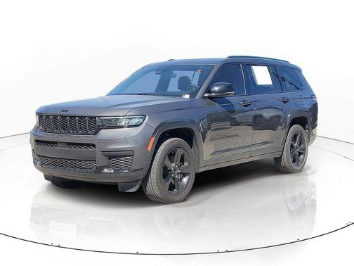Metallic 2022 Jeep Grand Cherokee L Laredo