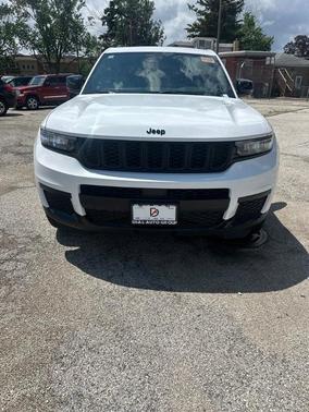 Bright White Clearcoat 2024 Jeep Grand Cherokee L Laredo