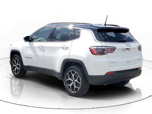 Bright White Clearcoat 2025 Jeep Compass Limited