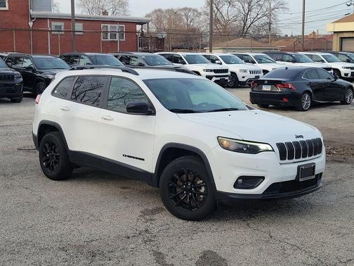 2023 Jeep Cherokee Altitude Lux