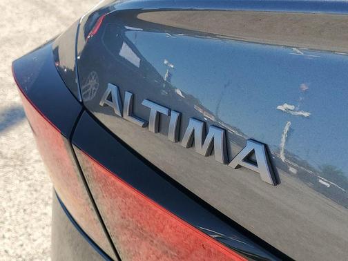 Gun Metallic 2025 Nissan Altima SV