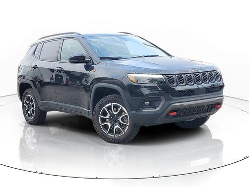 Diamond Black 2024 Jeep Compass Trailhawk